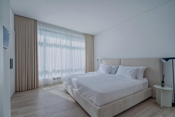 Hoe kan ik de goedkoopste en meest authentieke eetervaringen vinden tijdens mijn verblijf in Nederland?